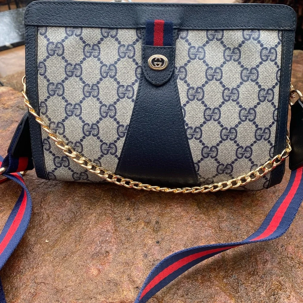 Rare authentic 70’s GUCCI stunner bag ! Crossbody or clutch this purse is it - Picture 15 of 15